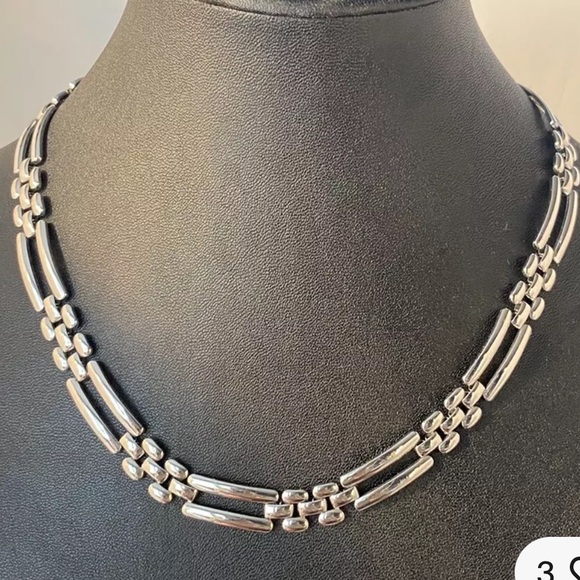 VINTAGE MONET Silver Chain Linked Necklace 17” - Picture 2 of 5